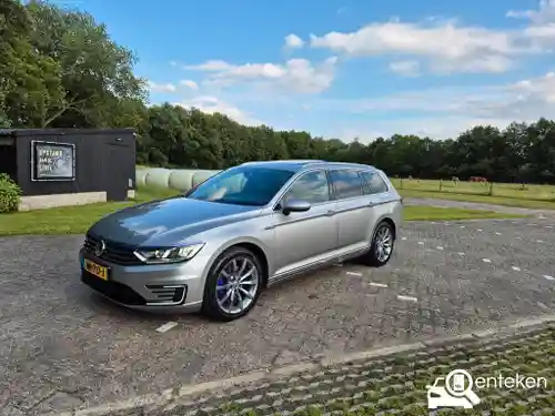 VW Passat Variant GTE 2015