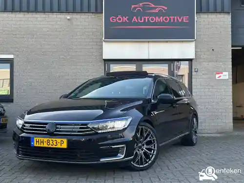 VW Passat Variant GTE 2015