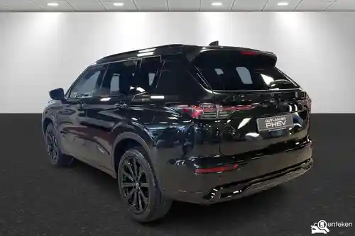 Mitsubishi Outlander 2.4 Plug-In Hybrid 2025
