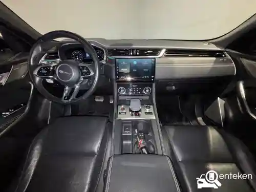 Jaguar F-Pace P400e 2021