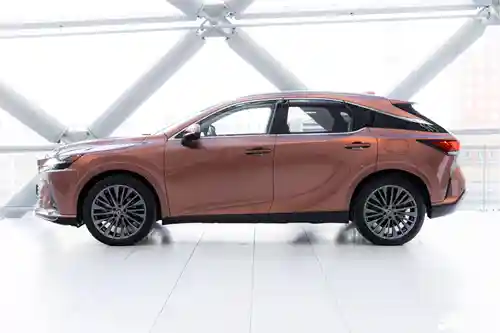 Lexus RX 450h+ 2023