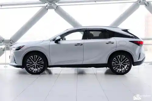 Lexus RX 450h+ 2023