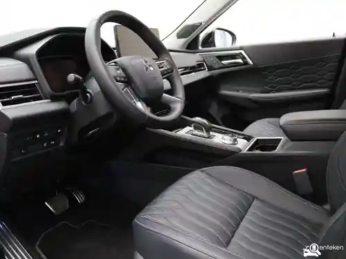 Mitsubishi Outlander 2.4 Plug-In Hybrid 2025