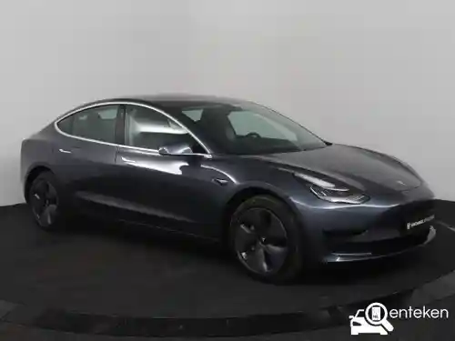 Tesla Model 3 Standard Range Plus 2020