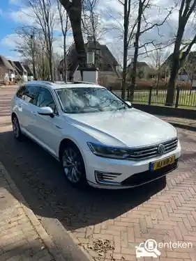 VW Passat Variant GTE 2015