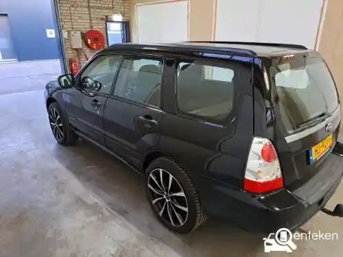 Subaru Forester 2.0X 2006