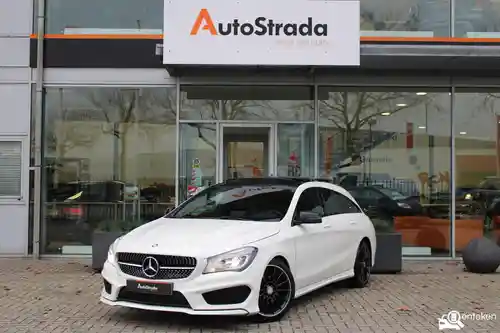 Mercedes-Benz CLA Shooting Brake 180 2015