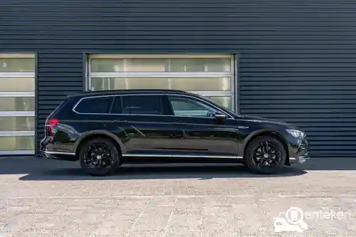 VW Passat Variant GTE 2021