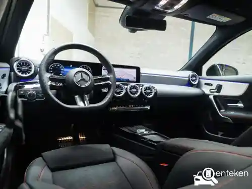 Mercedes-Benz A 180 2025