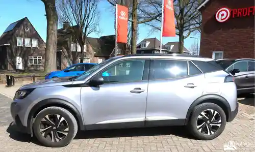 Peugeot 2008 1.2 PureTech 130 2021
