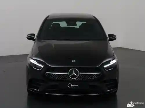 Mercedes-Benz B 180 2025