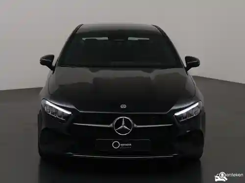Mercedes-Benz A 180 2025