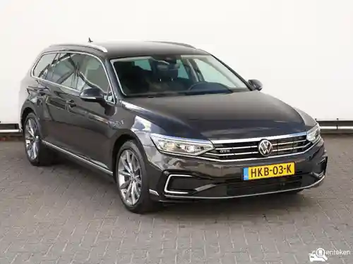 VW Passat Variant GTE 2021