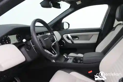 Land Rover Discovery Sport P300e 2024