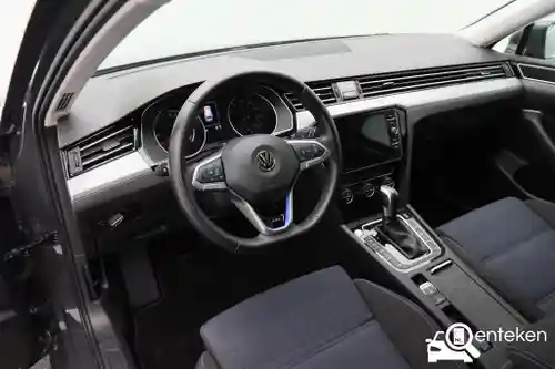 VW Passat Variant GTE 2020