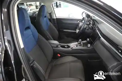 Lynk & Co 01 1.5TD PHEV 2022