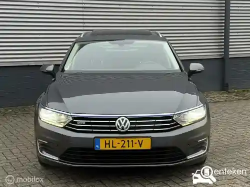 VW Passat Variant GTE 2015