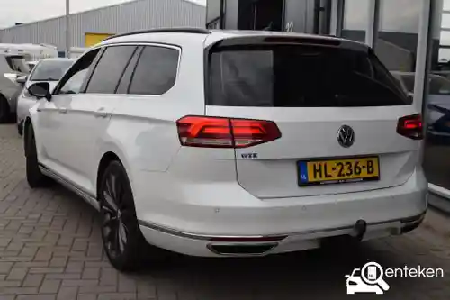VW Passat Variant GTE 2015