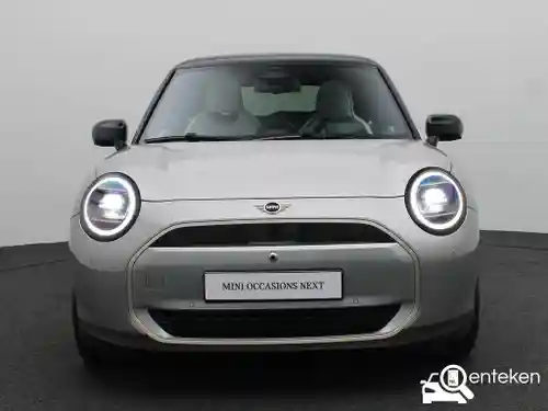 MINI Cooper John Cooper Works Electric 2025