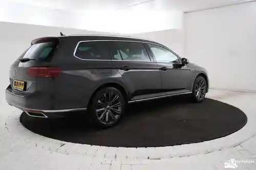 VW Passat Variant GTE 2020