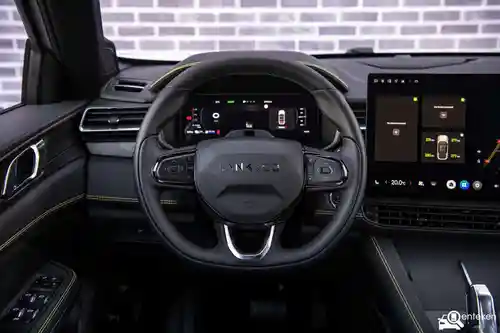 Lynk & Co 01 1.5TD PHEV 2025