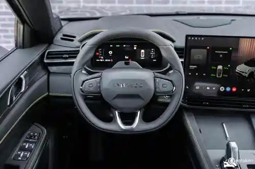Lynk & Co 01 1.5TD PHEV 2025