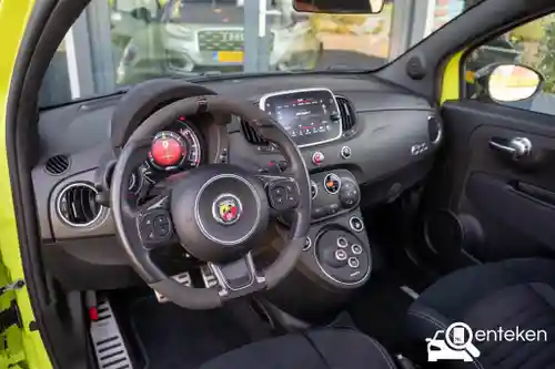 Abarth 595 2022