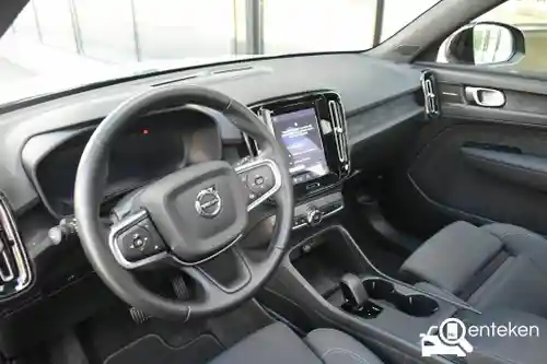 Volvo EX40 Single Motor Extended Range 2025