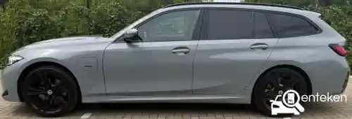 BMW 330e Touring 2022