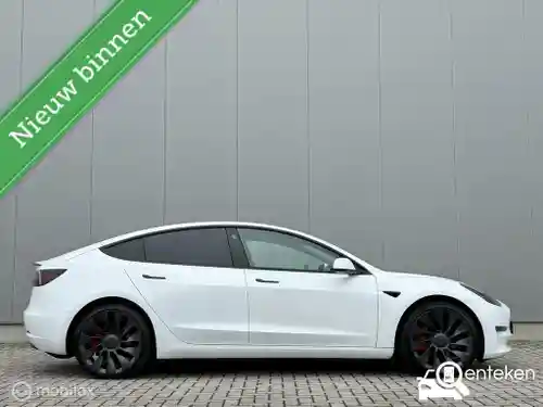 Tesla Model 3 Performance 2021