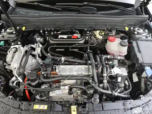 Mercedes-Benz EQB 250+ 2025
