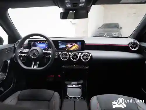 Mercedes-Benz A 180 2025