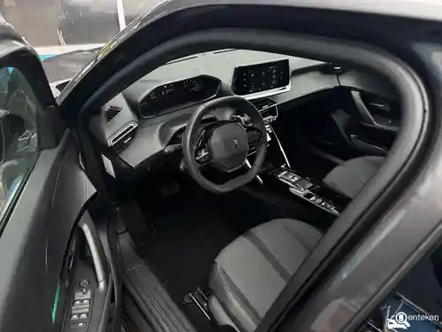 Peugeot 2008 1.2 PureTech 130 2023