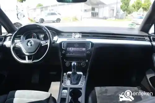 VW Passat Variant GTE 2015