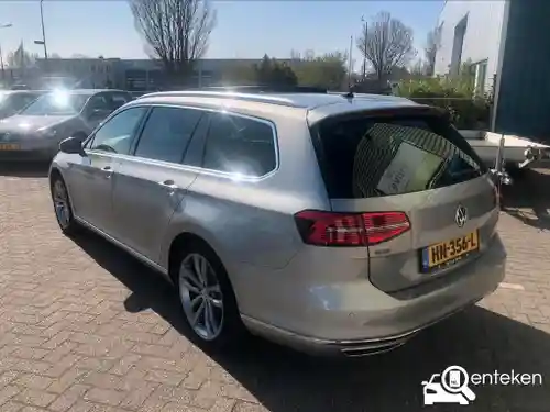 VW Passat Variant GTE 2015