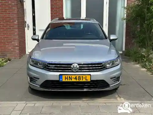 VW Passat Variant GTE 2015
