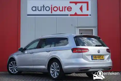 VW Passat Variant GTE 2015