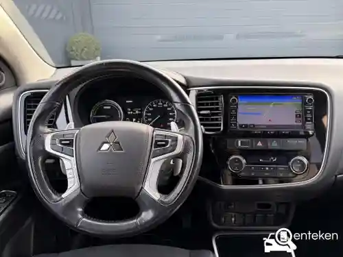 Mitsubishi Outlander 2.0 Plug-In Hybrid 2015