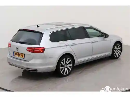 VW Passat Variant GTE 2015