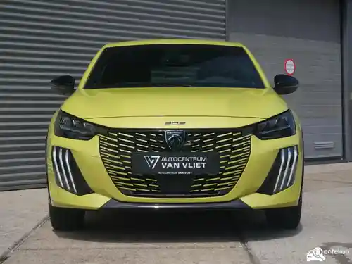 Peugeot e-208 136 2025