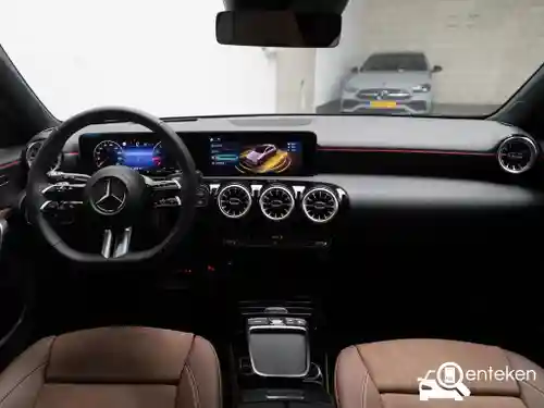 Mercedes-Benz A 180 2025