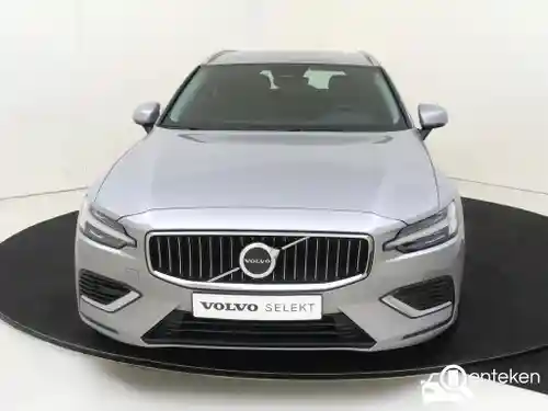 Volvo V60 T6 2025