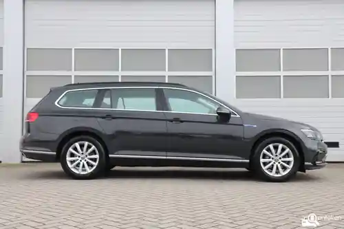 VW Passat Variant GTE 2021