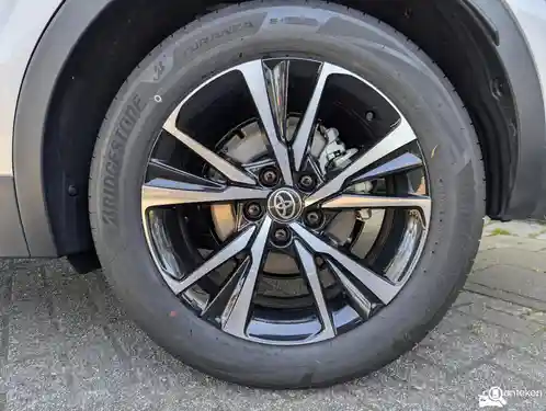 Toyota C-HR 2.0 Hybrid 2024