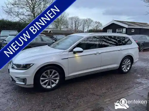 VW Passat Variant GTE 2015