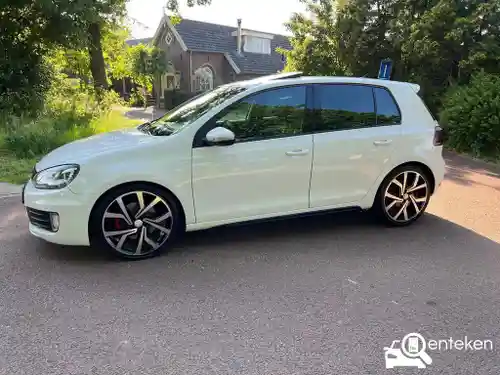 VW Golf GTI 2011