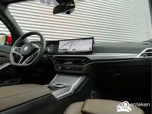 BMW 330e Touring 2025