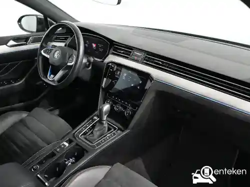 VW Passat Variant GTE 2020