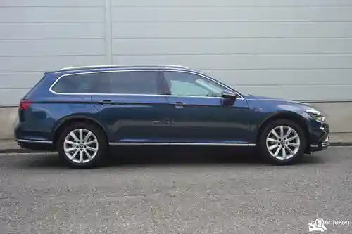 VW Passat Variant GTE 2022
