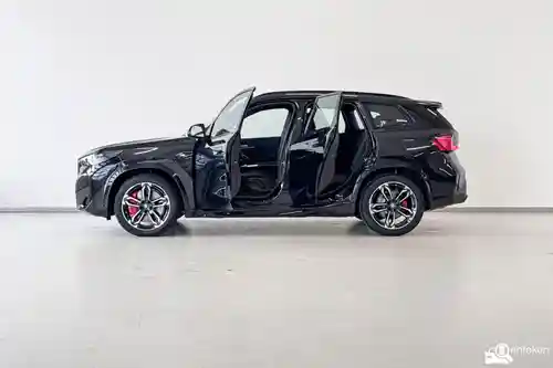 BMW iX1 xDrive30 2025